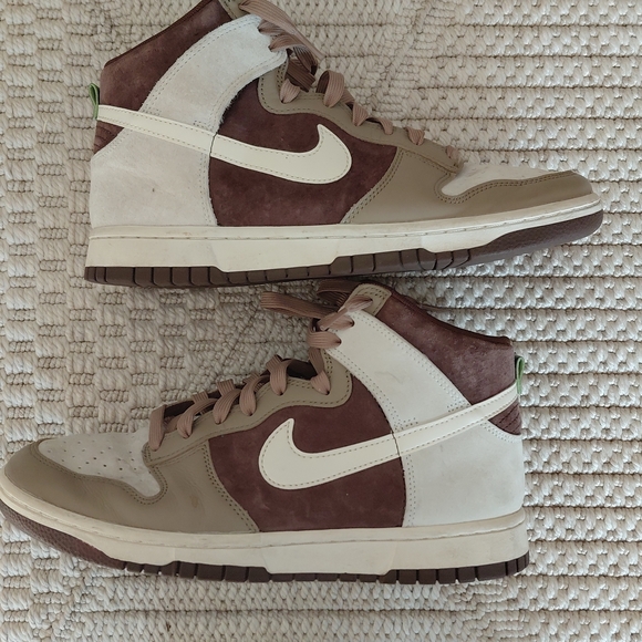 Light Chocolate Nike High Dunks - Picture 5 of 7